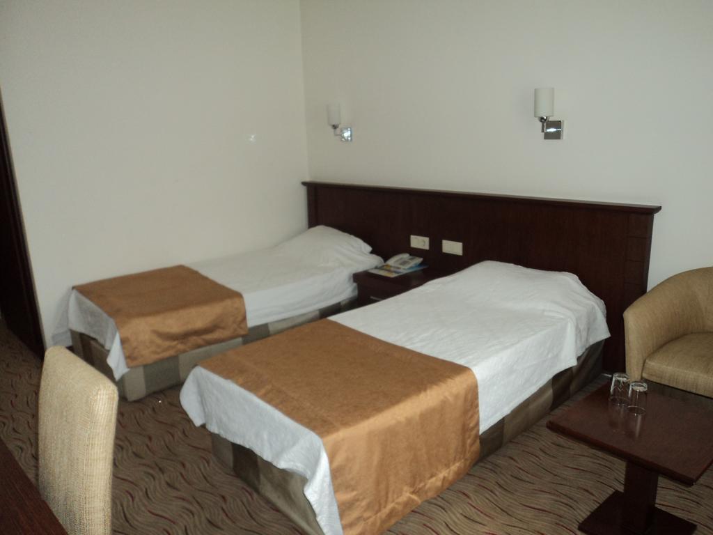 موجلا Izethan Hotel الغرفة الصورة